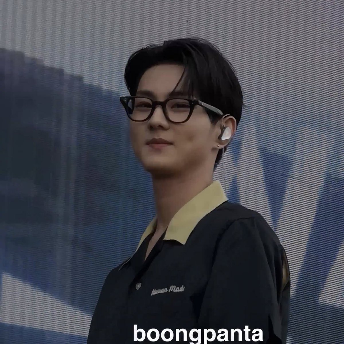 PIC0209's tweet image. WTF HE'S SO HANDSOME