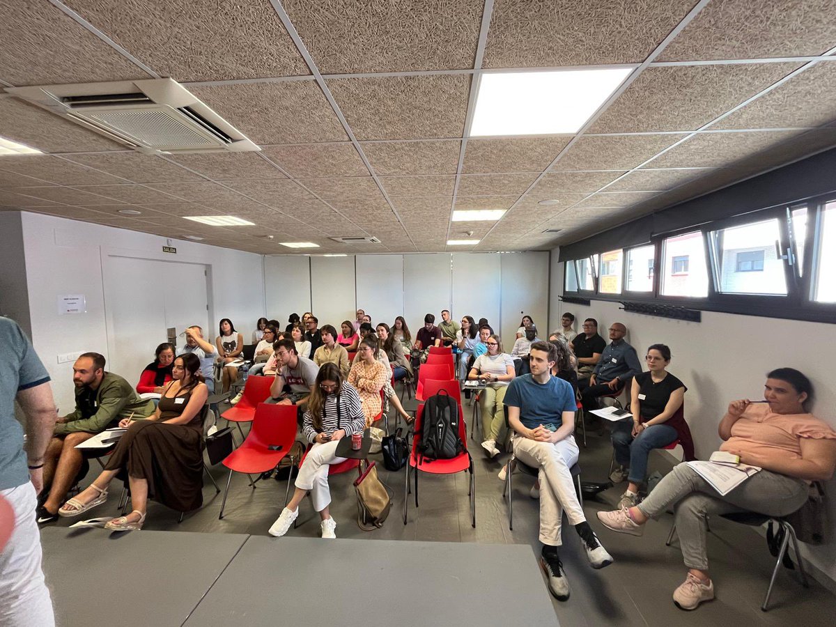 PasQal (@pasqalasturias) on Twitter photo 👉<a href="/AfycUnidad/">Unidad Docente Multiprofesional AFyC Asturias</a> 👉 jornada de acogida a los nuevos residentes de Medicina y Enfermería Familiar y Comunitaria
🫶🏻Invita a las sociedades científicas🫶🏻
👉 <a href="/PasQalAsturias/">PasQal</a> 👉 presenta nuestra sociedad a los futuros especialistas‼️
👉pasqal.org
<a href="/DIOSDELVALLE/">RICARDO DE DIOS</a> <a href="/angelmones/">angelmones</a> 👉<a href="/AfycUnidad/">Unidad Docente Multiprofesional AFyC Asturias</a> 👉 jornada de acogida a los nuevos residentes de Medicina y Enfermería Familiar y Comunitaria
🫶🏻Invita a las sociedades científicas🫶🏻
👉 <a href="/PasQalAsturias/">PasQal</a> 👉 presenta nuestra sociedad a los futuros especialistas‼️
👉pasqal.org
<a href="/DIOSDELVALLE/">RICARDO DE DIOS</a> <a href="/angelmones/">angelmones</a>