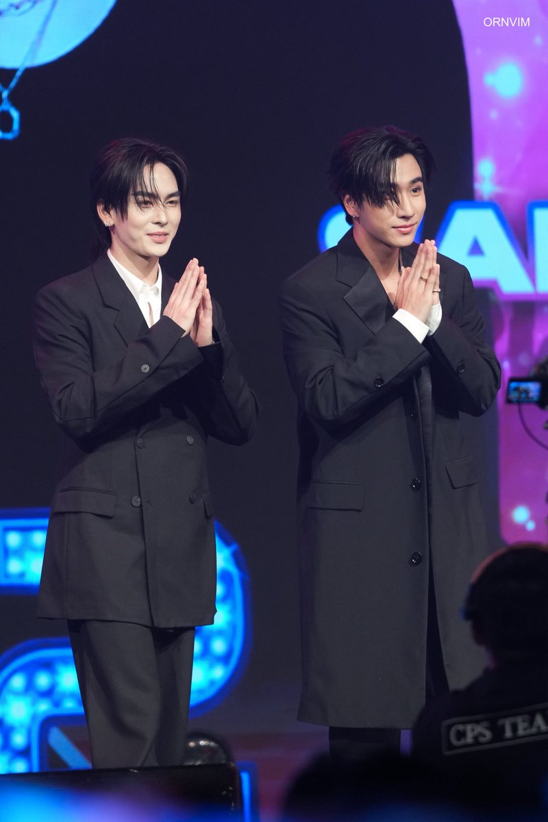 Special guest “Perth and Santa”
เสียงกรี๊ดดังมว๊ากกกก 👏🏻

PERTHSANTA THAIFEST2025

#Thaifest2025YangonxPerthSanta
#PerthTanapon #KDPPE
#Santapp