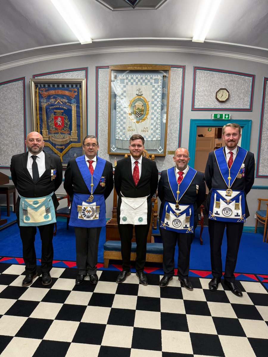 BurntAshLodge's tweet photo. A fantastic end to our year, as the Secretary initiated his Father; we met another prospective candidate at one of our regular social evenings; W. Bro. Stefan Wright was installed as our Master; and three of our EAs were Passed to the Second Degree at other lodges. #FactaNonVerba https://t.co/y4GZZa8DT9