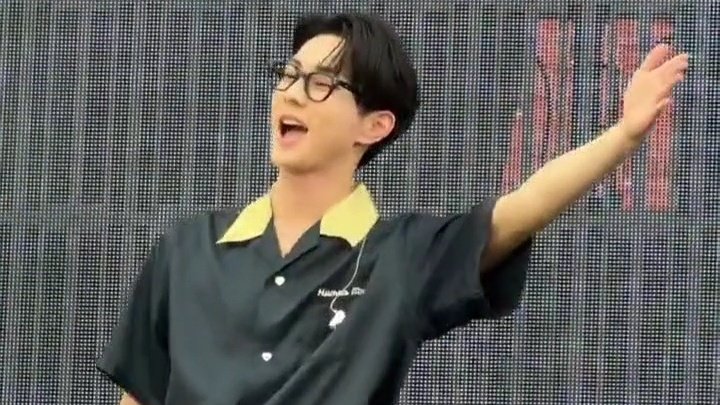 woncattos's tweet image. "KISS ME..... MWAH" JUNGWON FLYING KISS 😭😭😭😭