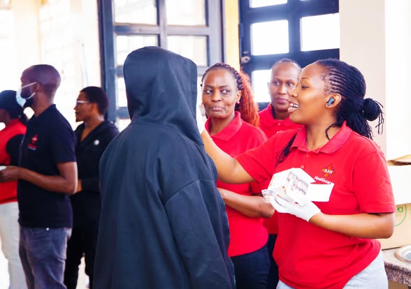 AAR touched the lives of 4,230 young people this week.
📍 Eastleigh, Roysambu &amp; Mountain Mall OPCs
✔️ Deworming
✔️ Hygiene talks
✔️ Career sessions
✔️ Sanitary pads donated
One school at a time 💛
#AARInTheCommunity #HealthForAll
