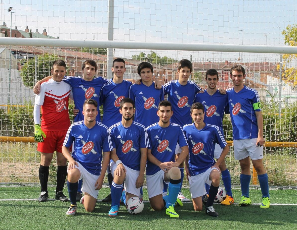 PisterosFutbol7's tweet photo. Nuestro club cumple 10 años🎉🎉🎉

Una década de grandes momentos y de constante evolución

Diferentes camisetas y jugadores, pero misma esencia y objetivo, competir y disfrutar del fútbol cada sábado

Gracias a todos los que habéis formado parte de esto, y por muchos años más!!! https://t.co/MODAFg6Lcs