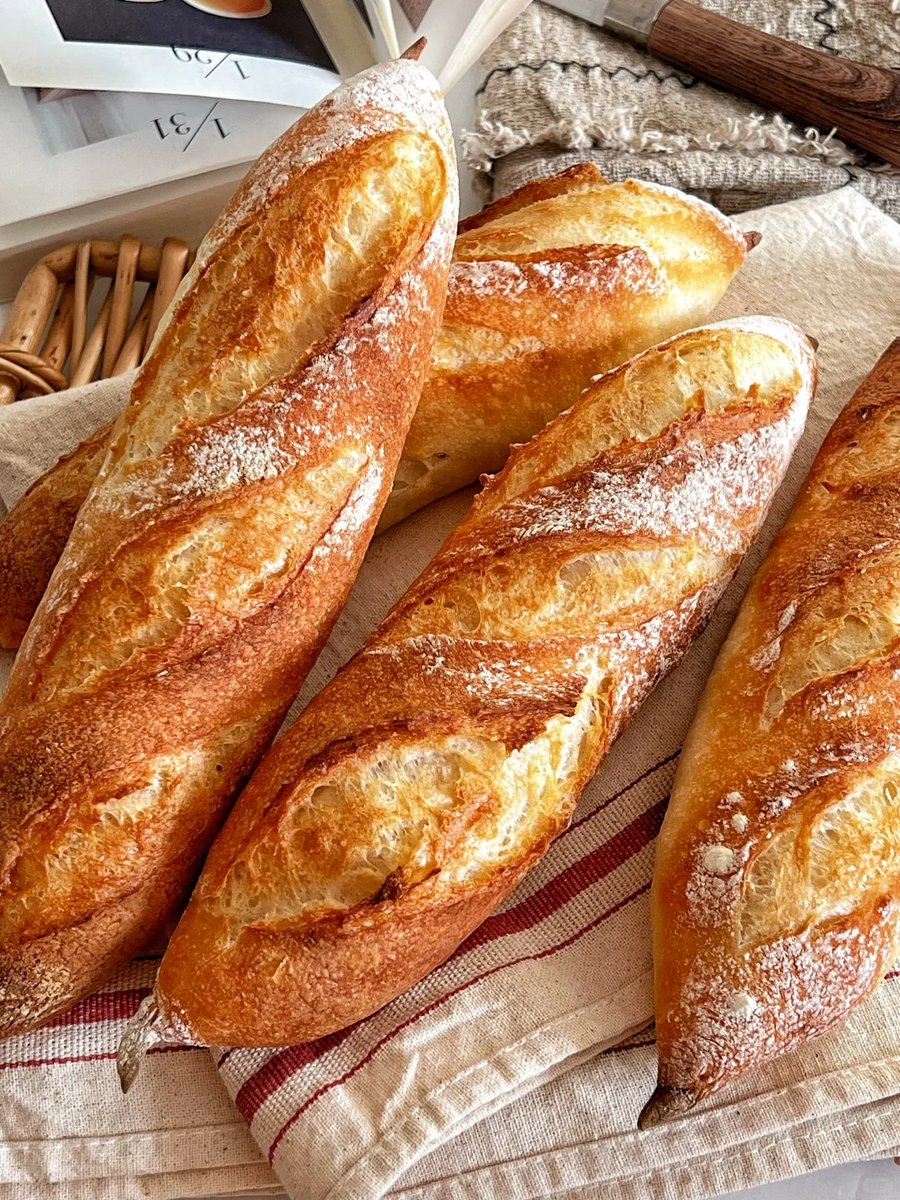 cookingdayyy's tweet photo. ขนมปังฝรั่งเศส เนื้อกรอบนอก นุ่มใน
พิกัด : https://t.co/Dn9xCdPpD1 https://t.co/aAKbcuNAzj