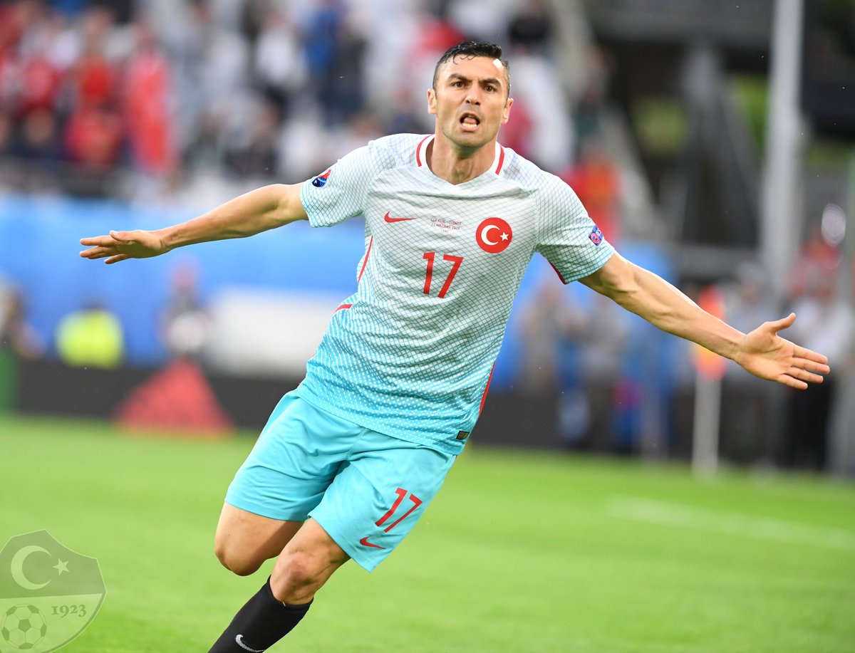 #TarihteBugünTürkiye 

A Millî Takımımız, EURO 2016 Finallerinde Çek Cumhuriyeti’ni Burak Yılmaz ve Ozan Tufan’ın golleri ile 2-0 mağlup etti.

#BizimÇocuklar 🇹🇷