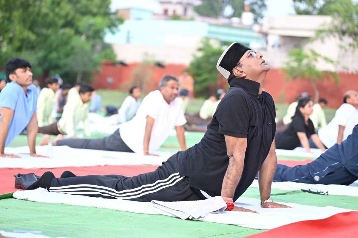 सहकारिता मंत्री श्री विश्वास कैलाश सारंग ने आज 11वें अंतरराष्ट्रीय योग दिवस के अवसर पर विदिशा जिले में आयोजित 'योग संगम' सामूहिक योग कार्यक्रम में सहभागिता कर योगाभ्यास किया।

#YogaForOneEarthOneHealth
#InternationalYogaDay2025