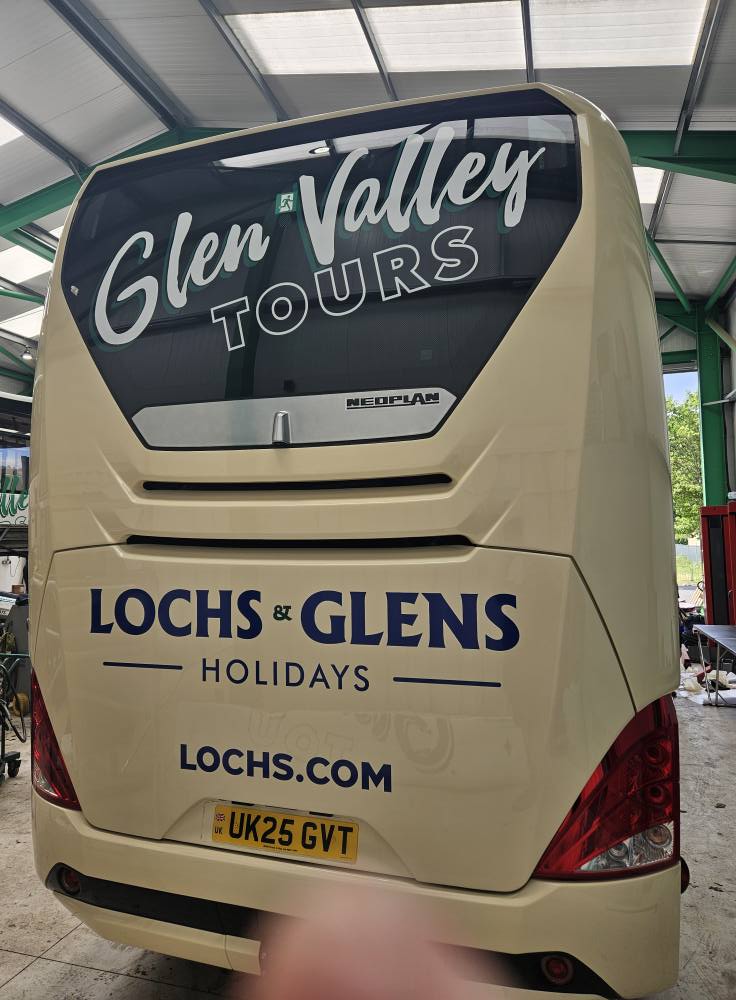 FantasyPrints's tweet image. Fresh New Look for Glen Valley Tours! Need your fleet to make a statement? Get in touch with Fantasy Prints for high-impact vehicle graphics.

#FantasyPrints #VehicleLivery #BusGraphics #GlenValleyTours #FleetBranding #CoachWrap #OnTheRoad #PrintedLocally #ScotlandTours