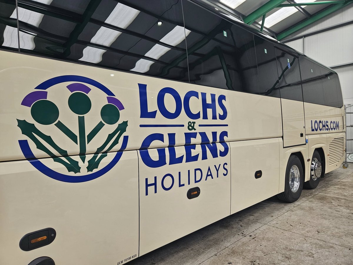 FantasyPrints's tweet image. Fresh New Look for Glen Valley Tours! Need your fleet to make a statement? Get in touch with Fantasy Prints for high-impact vehicle graphics.

#FantasyPrints #VehicleLivery #BusGraphics #GlenValleyTours #FleetBranding #CoachWrap #OnTheRoad #PrintedLocally #ScotlandTours