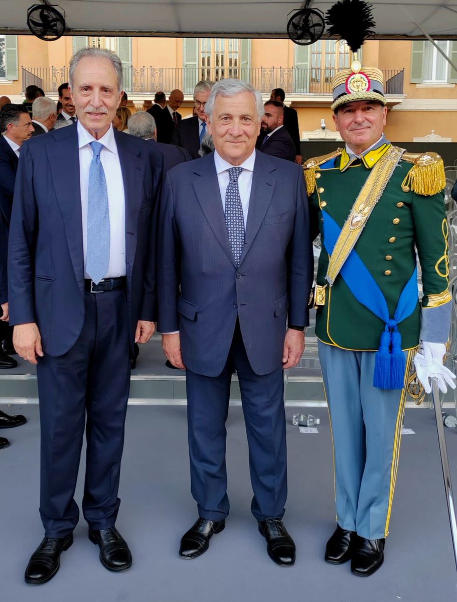 251 anni di storia, servizio e onore.

A Roma, con il Vicepremier <a href="/Antonio_Tajani/">Antonio Tajani</a> per l’anniversario della Guardia di Finanza.

Per me un pezzo di vita, un’identità che porto nel cuore. Sono orgoglioso di averne fatto parte per tanti anni, anche da Generale.

Auguri <a href="/GDF/">Guardia di Finanza</a>