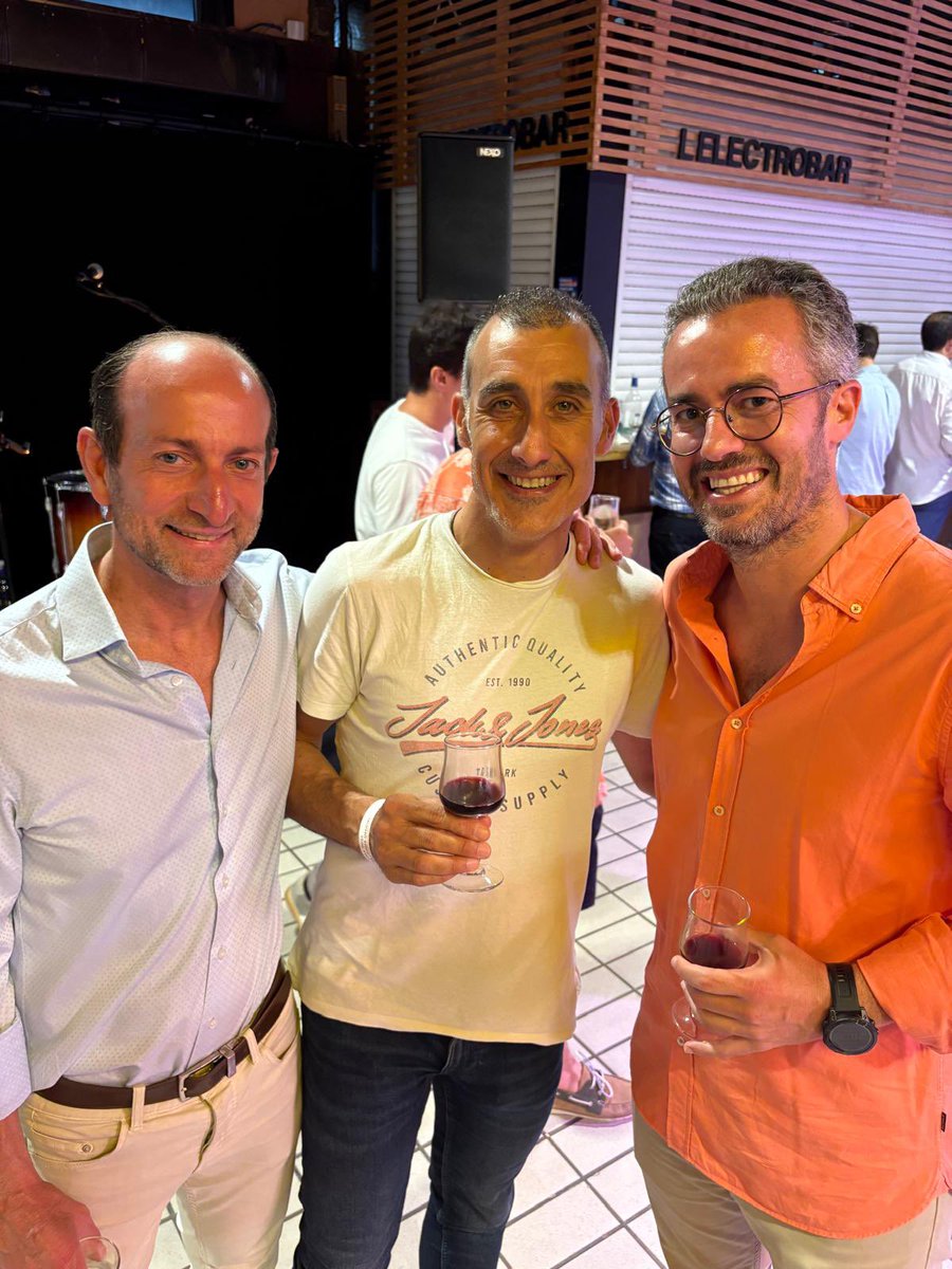 Javier Yanguas Leyes (@javieryanguas) on Twitter photo Join the annual congress of the European Society of Musculoskeletal Radiology <a href="/ESSRmsk/">European Society of Musculoskeletal Radiology</a> in Toulouse with my friends <a href="/akassarjian/">Ara Kassarjian, MD, FRCPC</a> and <a href="/drwillyjara/">Willy Fernández Jara</a> #ESSRmsk Join the annual congress of the European Society of Musculoskeletal Radiology <a href="/ESSRmsk/">European Society of Musculoskeletal Radiology</a> in Toulouse with my friends <a href="/akassarjian/">Ara Kassarjian, MD, FRCPC</a> and <a href="/drwillyjara/">Willy Fernández Jara</a> #ESSRmsk