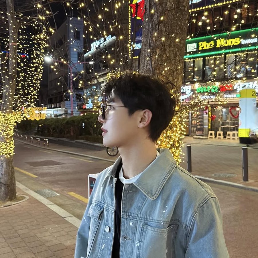 98yichen's tweet image. yichen’s crazy side profile