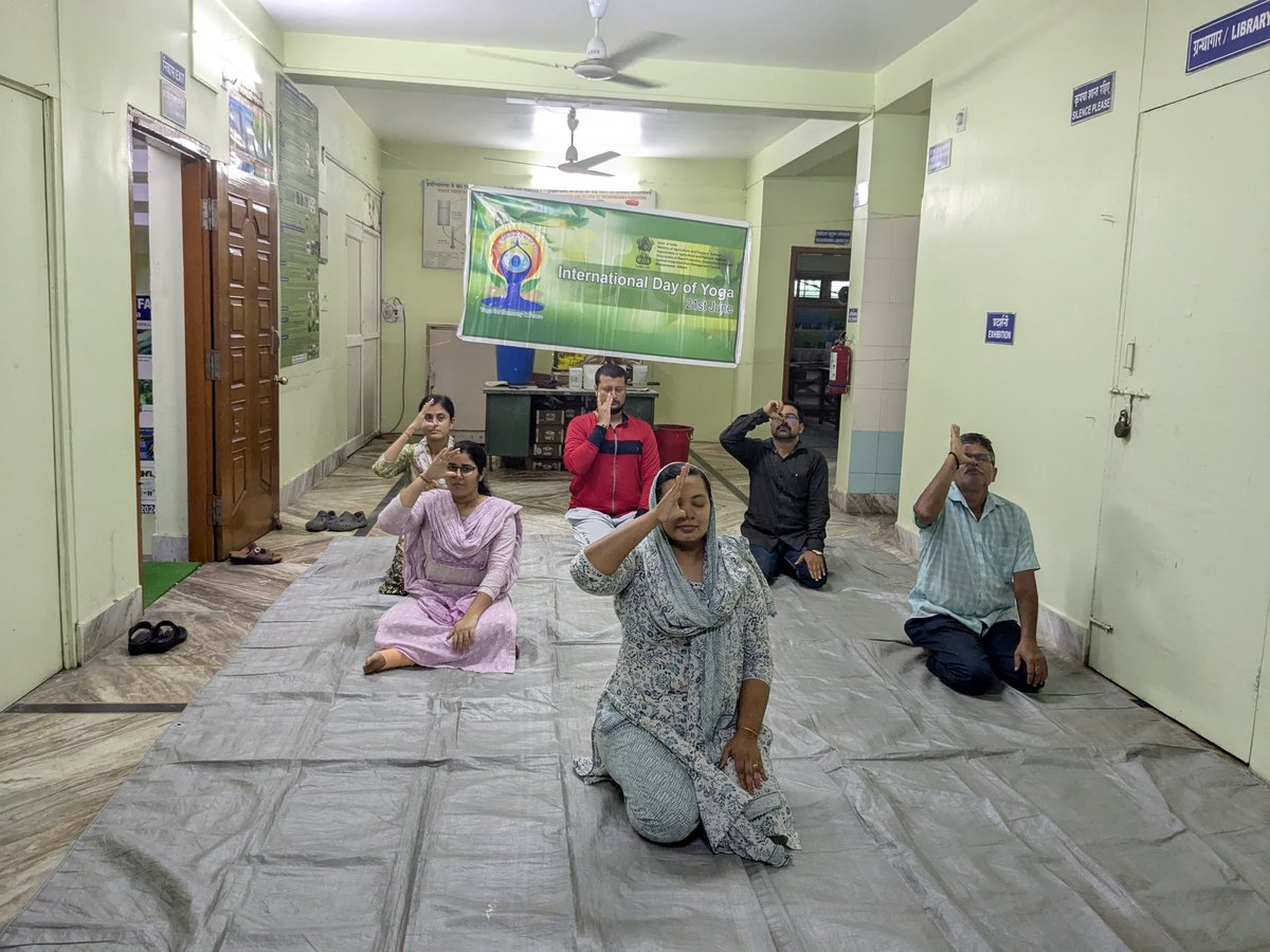 CipmcB's tweet photo. CIPMC BHUBANESWAR observed #InternationalYogaDay2025  on 21st june at the office premises with the theme" Yoga for One Earth, One Health" celebrating the power of Yoga's in promoting  mental fitness and productive work environment. #YogaDay2025 @moayush #ministryofayush https://t.co/FNp5wlDiUp