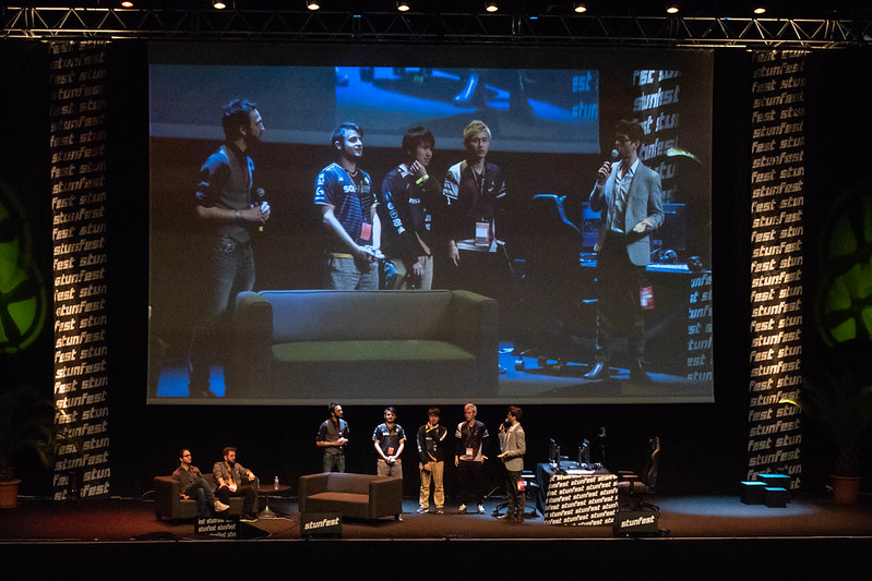 TeamAskalonn's tweet image. 2⃣0⃣1⃣9⃣ : Stunfest 2019, 404 entrants.

La première édition du festival sur SSBU ! Avec ses 404 participants et la venue de Glutonny, Shuton et Abadango, le Stunfest 2019 est sans conteste le plus grand tournoi de l'histoire de Rennes, depuis 6 ans.

⌛️ Jour J. #TheTimeIsNow