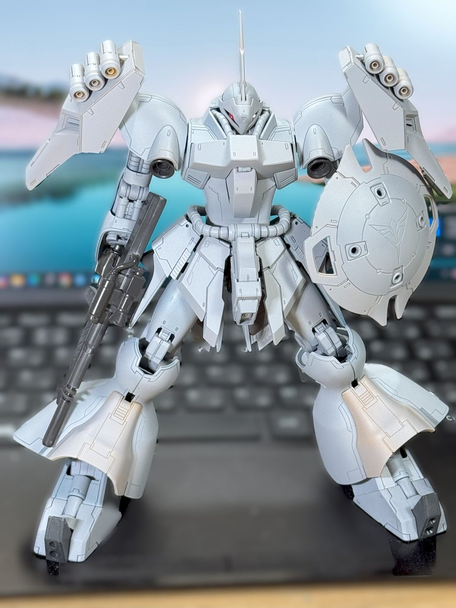 #格好いい俺の機体を自慢したいだけ
HGヤクトドーガです(^^)