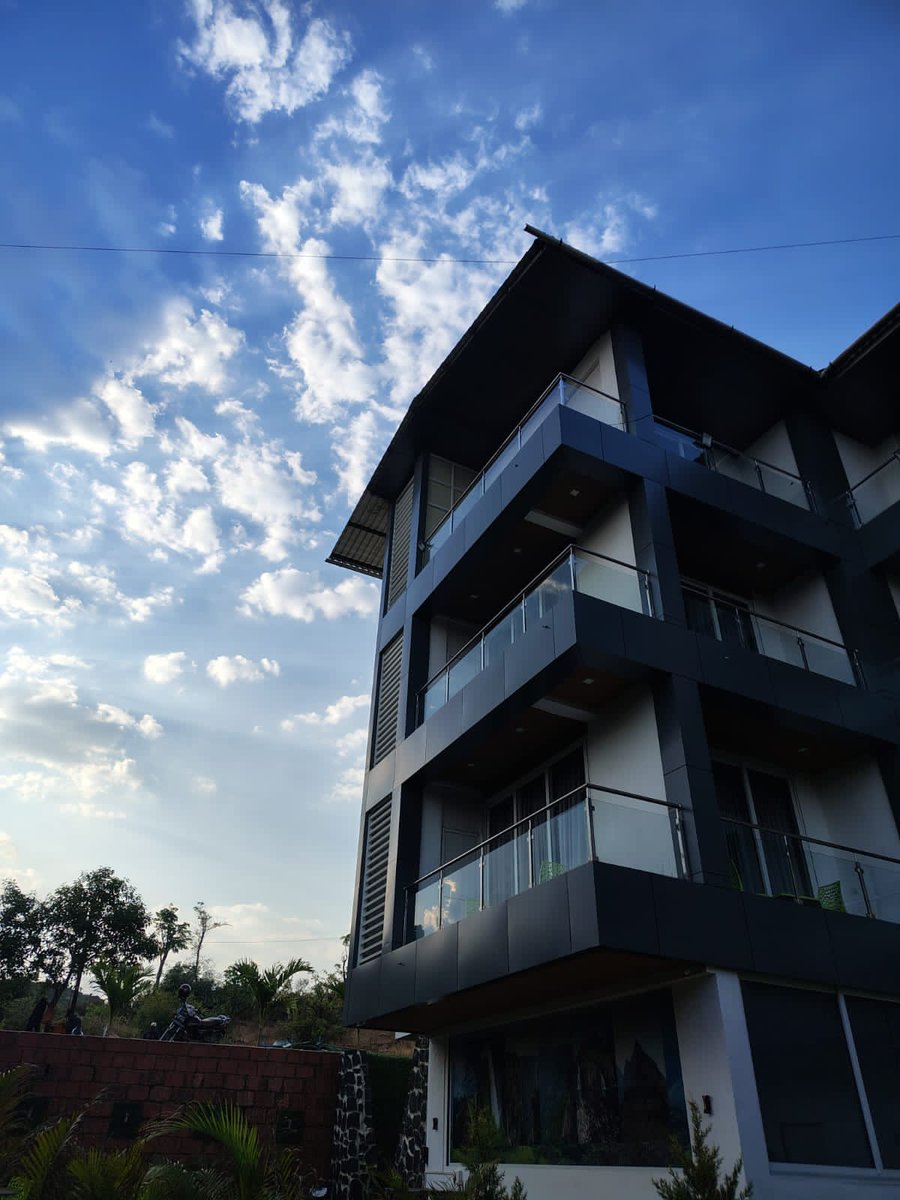 aakaarvalley's tweet photo. 𝐂𝐡𝐨𝐨𝐬𝐞 𝐋𝐮𝐱𝐮𝐫𝐲 𝐇𝐨𝐭𝐞𝐥 𝐢𝐧 𝐌𝐚𝐡𝐚𝐛𝐚𝐥𝐞𝐬𝐡𝐰𝐚𝐫, 𝐌𝐚𝐡𝐚𝐫𝐚𝐬𝐡𝐭𝐫𝐚, 𝐈𝐧𝐝𝐢𝐚
Aakaar Valley offers a serene retreat with modern comfort, lush greenery, and affordable luxury.

#HotelInMahabaleshwar
#MahabaleshwarStay
#LuxuryHotelIndia
#AakaarValley https://t.co/O26jG4lP1g