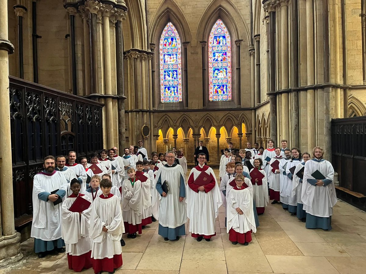 We had a thoroughly epic Evensong yesterday singing some timeless classics, joined by Peterborough Cathedral Choir!

📷 <a href="/pborochoir/">Peterborough Cathedral Choir</a>