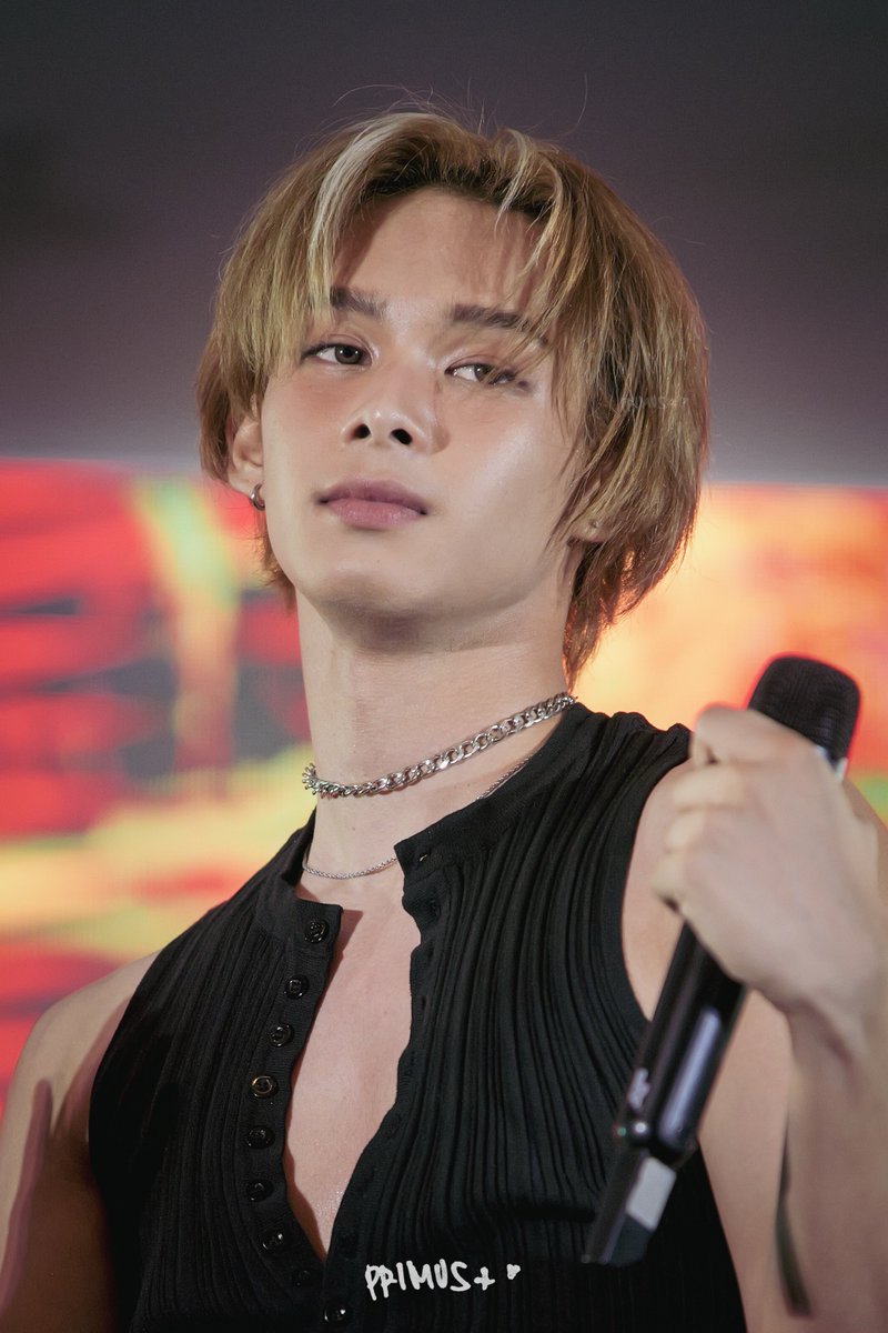 250621 📸 VXON VINCE
ROBINSONS GALLERIA

VXON AT KPOP PLAYGROUND
#EveryonesKPOPManila 
#KPOPDanceCoverFestival2025 

#VXON_Vince <a href="/enzovince_/">vince enzo</a> 
#VXON <a href="/vxonofficial/">VXON</a>