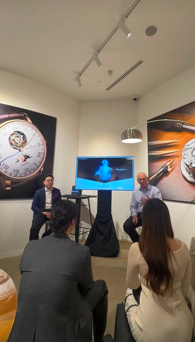 Me496896987's tweet image. So these aren't @milephakphum and @nppc_w?How easy is the life of an influencer when you have so many 🧠washed to "protect" you from your "own relationship"

#BvlgariCentralChidlomxMile
#MilePhakphum #ShineTheSeries  #apocolleagues #GreenyRose #mileapo #beoncloud #ShinePressCon