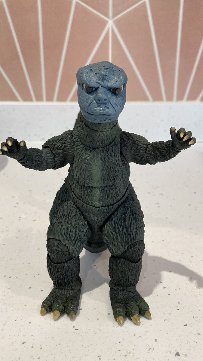 victoria tweet media