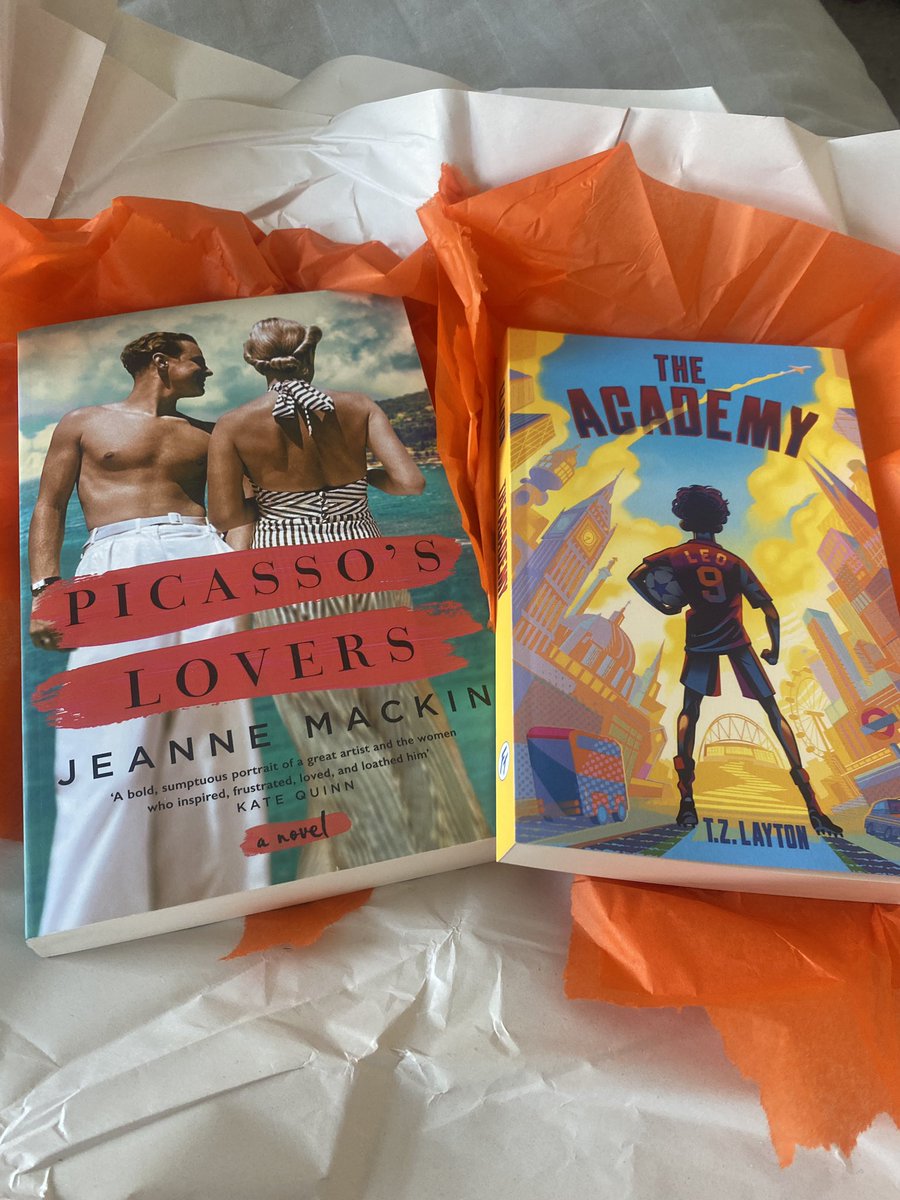 Caroline Lamond (@carolinelamond) on Twitter photo Getting the holiday reading prepped for me and my son.
Thanks so much to <a href="/foxlanebooks/">Fox Lane Books 🦊</a> for the friendly, speedy service and beautifully wrapped books 📚 ❤️ Getting the holiday reading prepped for me and my son.
Thanks so much to <a href="/foxlanebooks/">Fox Lane Books 🦊</a> for the friendly, speedy service and beautifully wrapped books 📚 ❤️