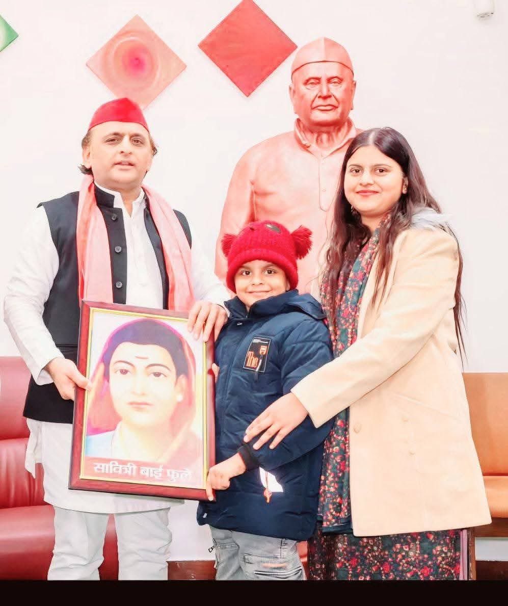 Dr Jyoti Yadav (@dr_jyotisp) on Twitter photo हम है तैयार ... 
आपसी मतभेद भुलाकर PDA की सरकार बनानी है, जनता की सरकार बनानी है। हम है तैयार ... 
आपसी मतभेद भुलाकर PDA की सरकार बनानी है, जनता की सरकार बनानी है।
