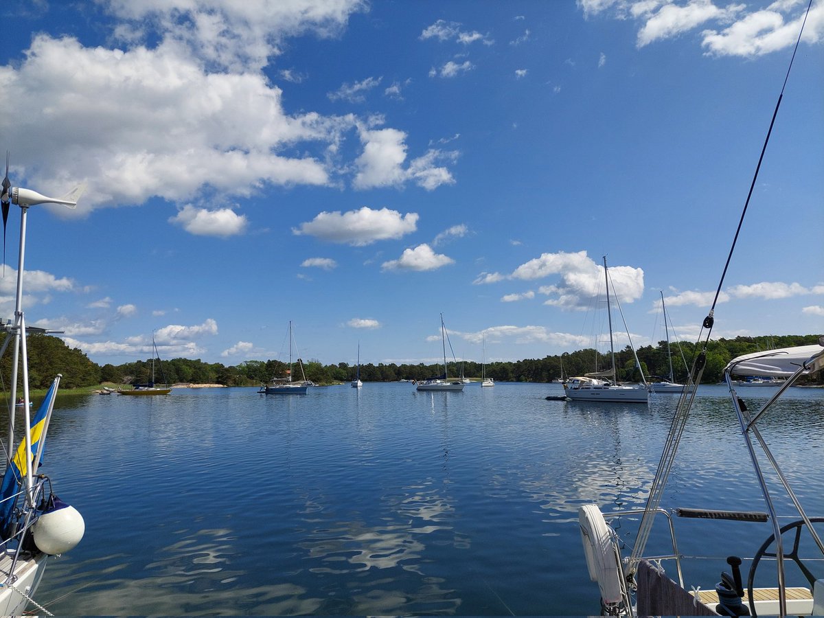 Önskar alla mina underbara följare en fortsatt fin midsommarhelg!