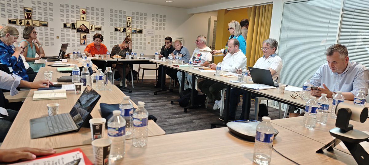 Intervention de <a href="/KarineRivoallan/">Karine Rivoallan#FreeCécileKohler#FreeJacquesParis</a> et <a href="/glonliberte/">Catherine Glon</a> sur la victimisation secondaire. Visio avec la Conférence Régionale des Bâtonniers du Sud Est et de la Corse. <a href="/adrienverrier/">Adrien Verrier</a>