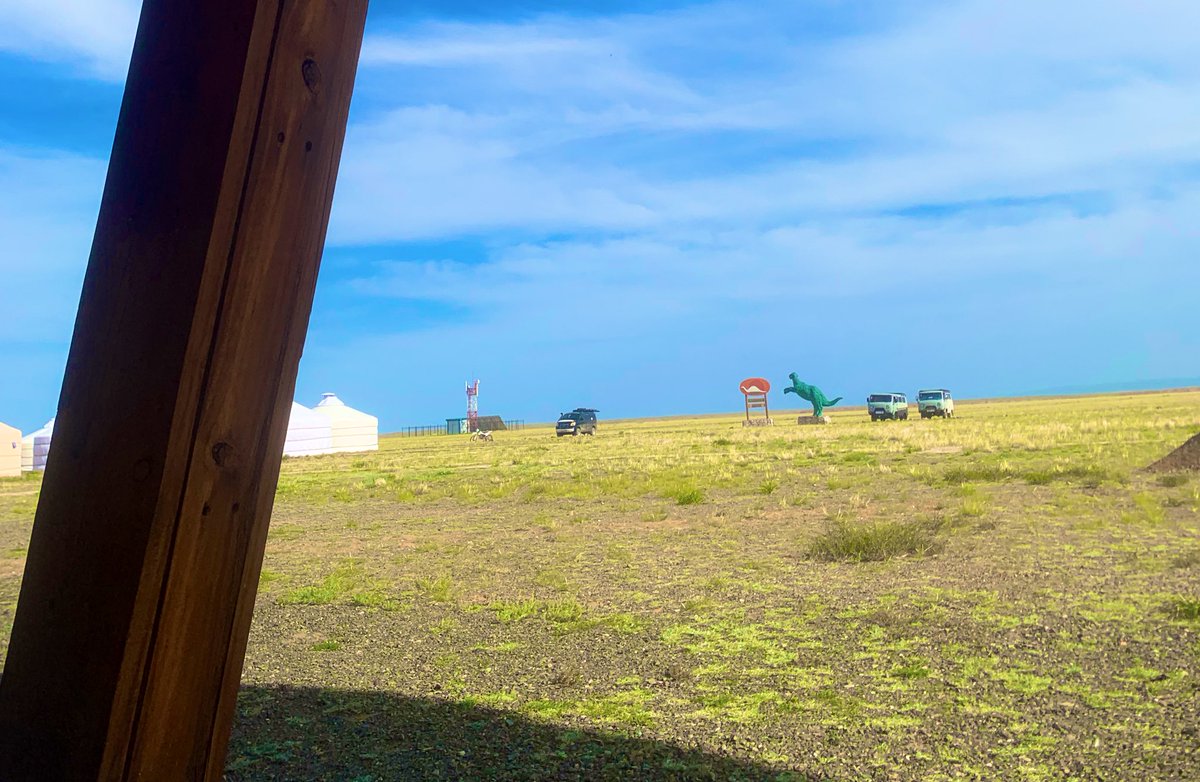 Үе үе шүршүүрт орчоод л сууж байна.
Муусайн халуун усгүй юмнууд 🤭🛀🚿