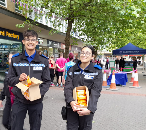 CadetsWMP's tweet image. Cadets from @WMPolice #CorpsofDrums 🥁&amp;amp; @ChelmsleyWMP @SmithswoodWMP @NationalVPC 👮‍♀️👮‍♂️are honoured to have supported @raceforlife at @SolihullCouncil @SolihullPolice @SolihullUpdates @AnnetteMackenz4  @ last weekend, helping to raise vital funds for @CR_UK  👏👏