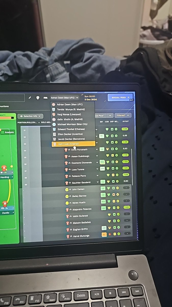 TendaiAdrian's tweet photo. @justthatdefiguy Number of teams im in charge of https://t.co/ah1zDJZ0SD