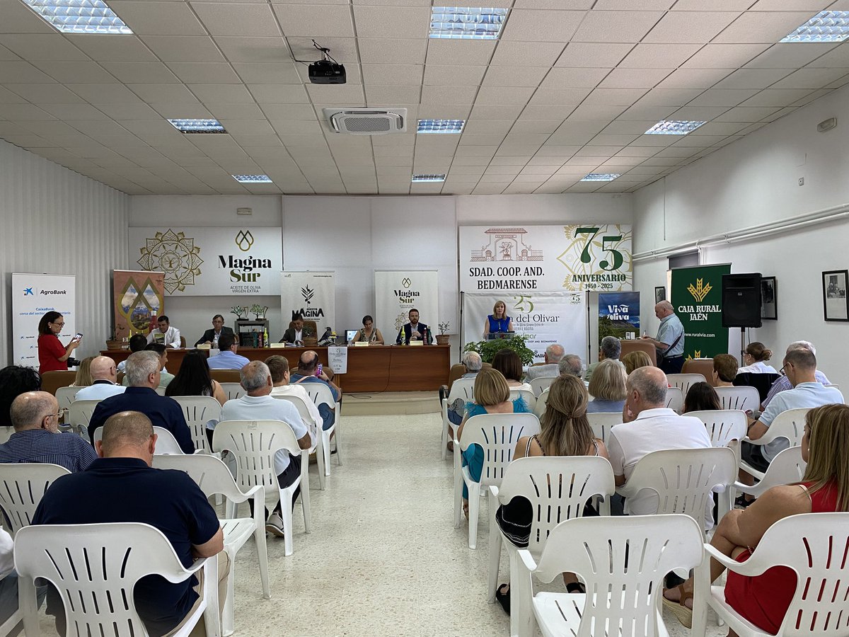 D.O.P. Sierra Mágina (@dosierramagina) on Twitter photo Arranca la 2️⃣5️⃣ Fiesta del Olivar y del #aove de Sierra Mágina con la presencia de <a href="/dipujaen/">Diputación de Jaén</a> <a href="/JaenJunta/">Junta Jaén</a> Arranca la 2️⃣5️⃣ Fiesta del Olivar y del #aove de Sierra Mágina con la presencia de <a href="/dipujaen/">Diputación de Jaén</a> <a href="/JaenJunta/">Junta Jaén</a>