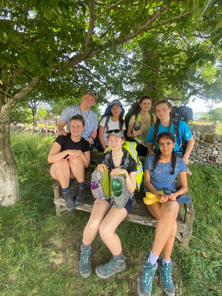 Taking a well deserved rest in the shade <a href="/AlleynsSchool/">Alleyn's School</a> <a href="/_JaneLunnon/">Jane Lunnon</a> #AlleynsDofE #AlleynsAdventure <a href="/DofE/">The Duke of Edinburgh’s Award</a> <a href="/Alleyns_AW/">Alleyn's Activities Week</a> 🥾🥾🏕️🏕️⛺️⛺️