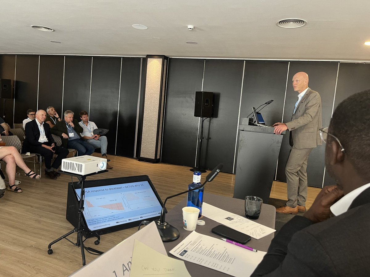 foxal72's tweet image. Excellent real world uro-Oncology session @Uroweb #UROonco25. Building bridges between guidelines and real world practice to improve management of patients with GU cancers