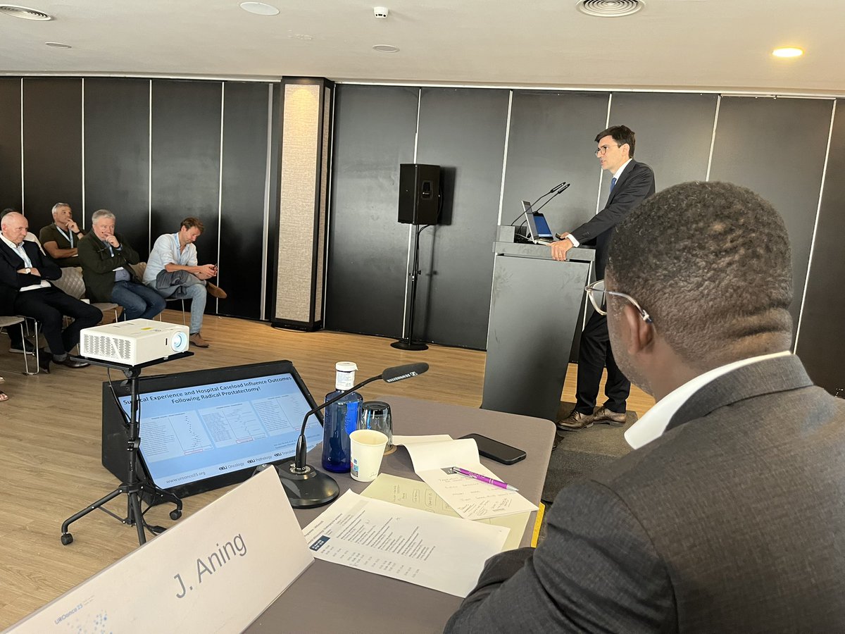 foxal72's tweet image. Excellent real world uro-Oncology session @Uroweb #UROonco25. Building bridges between guidelines and real world practice to improve management of patients with GU cancers