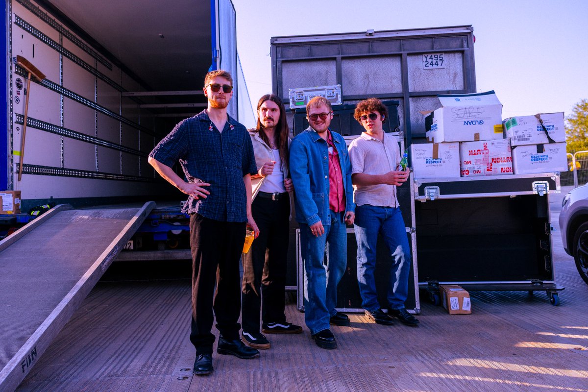 TheLathums's tweet image. Boss time at the big top last night. Thanks very very much for having us @IsleOfWightFest and to everyone who joined us in the tent 💛