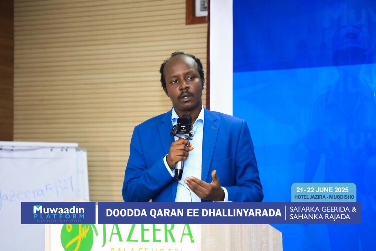 muwaadinso's tweet image. Mr Hoorri, a Poet and lecturer highlighted in his discussion contribution that the youth migration in the early twentieth century was much lower than today despite the decreased rate of famine and poverty.