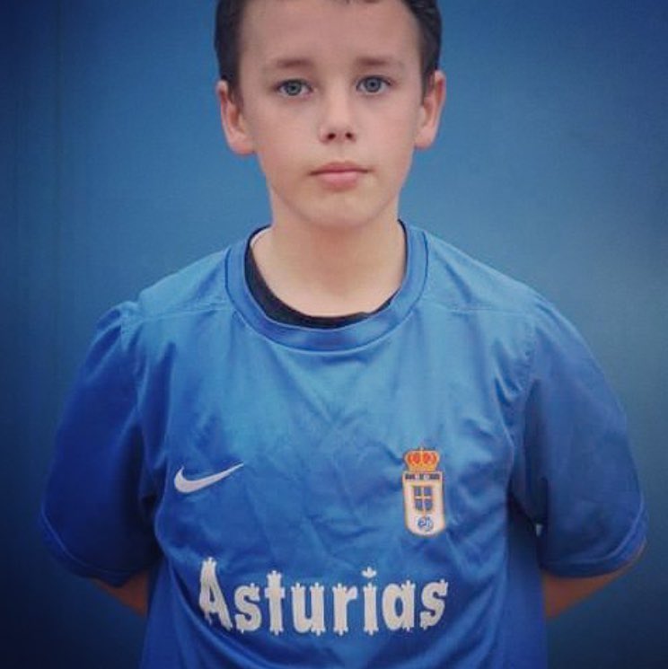 Por nosotros, <a href="/RealOviedo/">Real Oviedo</a>  💙