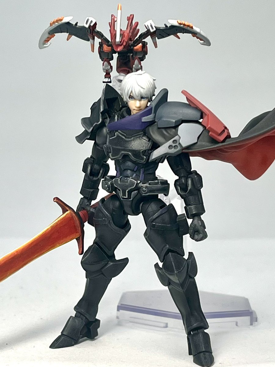 T_kick1978's tweet image. 新作ガバナー完成しました！
リプ欄に画像を追加します😊

白き髪、青き瞳に冰の霊魂宿り、焔刃を携へて戦場を焼き尽くす。

黒き鎧に身を固むるは、火之迦具土の神聖なる力を秘めし者。  

炎と冰の調和を体現し、天地を震はしむる威光を成すなり。

#ヘキサギア
#ヘキサギアGO4 
#HGO4総合部門投稿