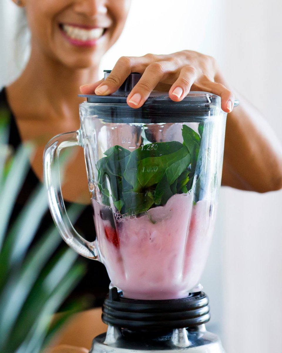 This National Smoothie Day, sip sustainably with glass! Whether you’re team berry blast or the green machine, pour it into a glass bottle and keep things fresh. Easy to clean, tasty and planet-friendly- cheers to smoother sips and cleaner choices 🍓🥤