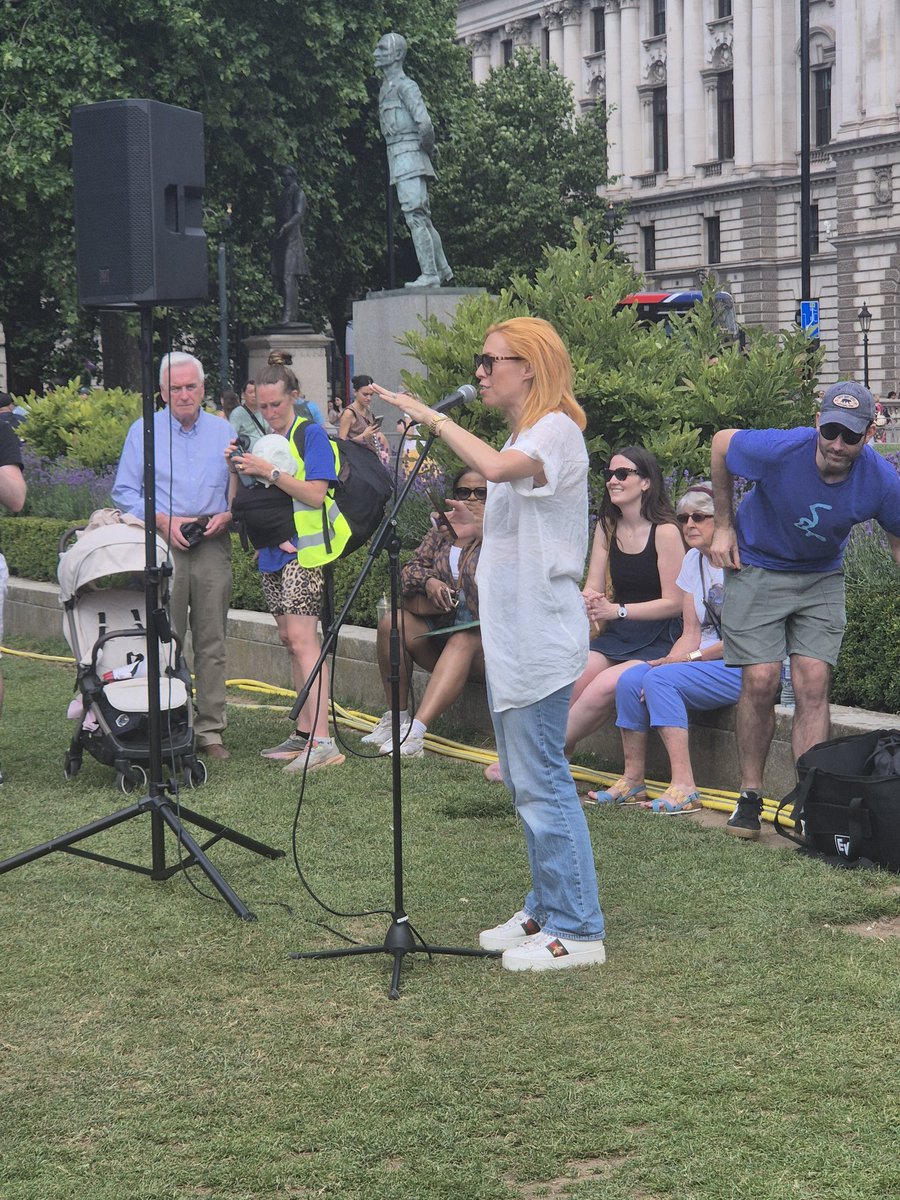 . <a href="/RachaelDownie/">Rachael Downie</a> has opened the speeches at the #DumpTheScales March. 

'It takes so much courage to be here today, well done to every single one of you. Today we are here to demand action and change to end the neglect faced by people with EDs.'