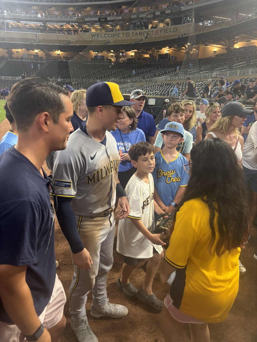 LomboTonka's tweet photo. Great night seeing @IsaacCollins10 coming home and playing unreal for the @Brewers at Target Field! So much work to get there and so many people showing Ike and his family their love! Proud of him, now keep it rolling! #Crimsonlegend #Championinlife https://t.co/vGlr061gFe