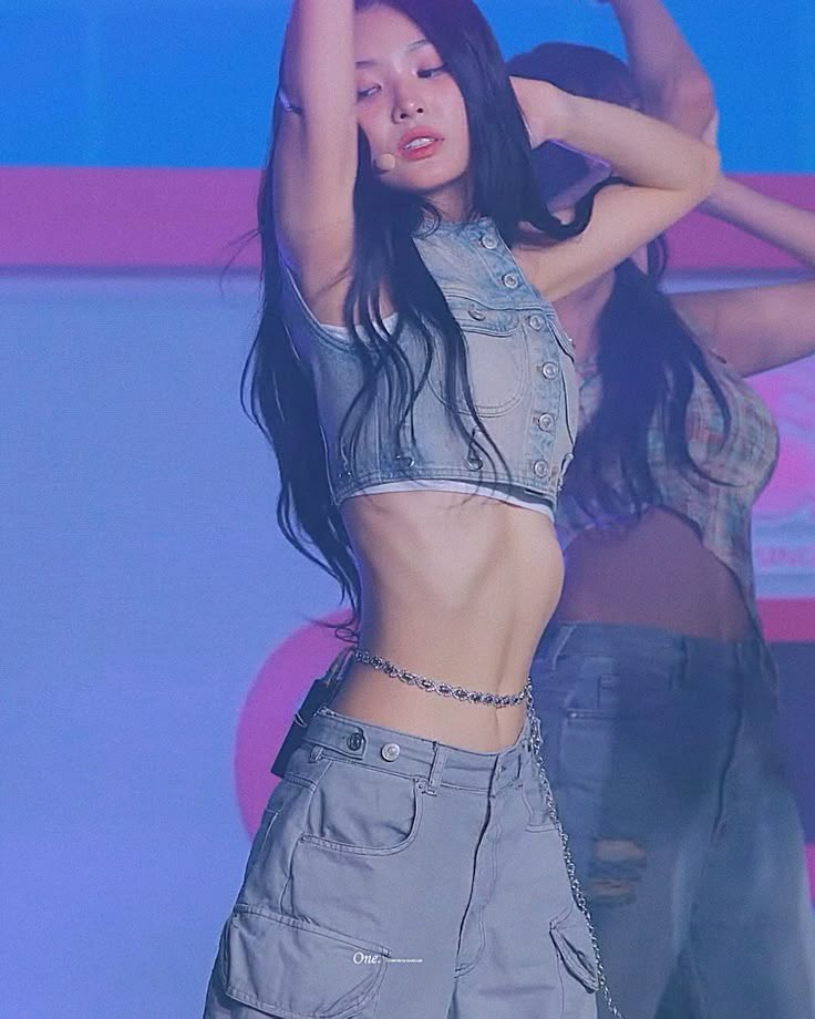 fashionkween333's tweet image. Is it just me or do I find visible ribcages so aesthetically pleasing #skinny #edtwt #restricting