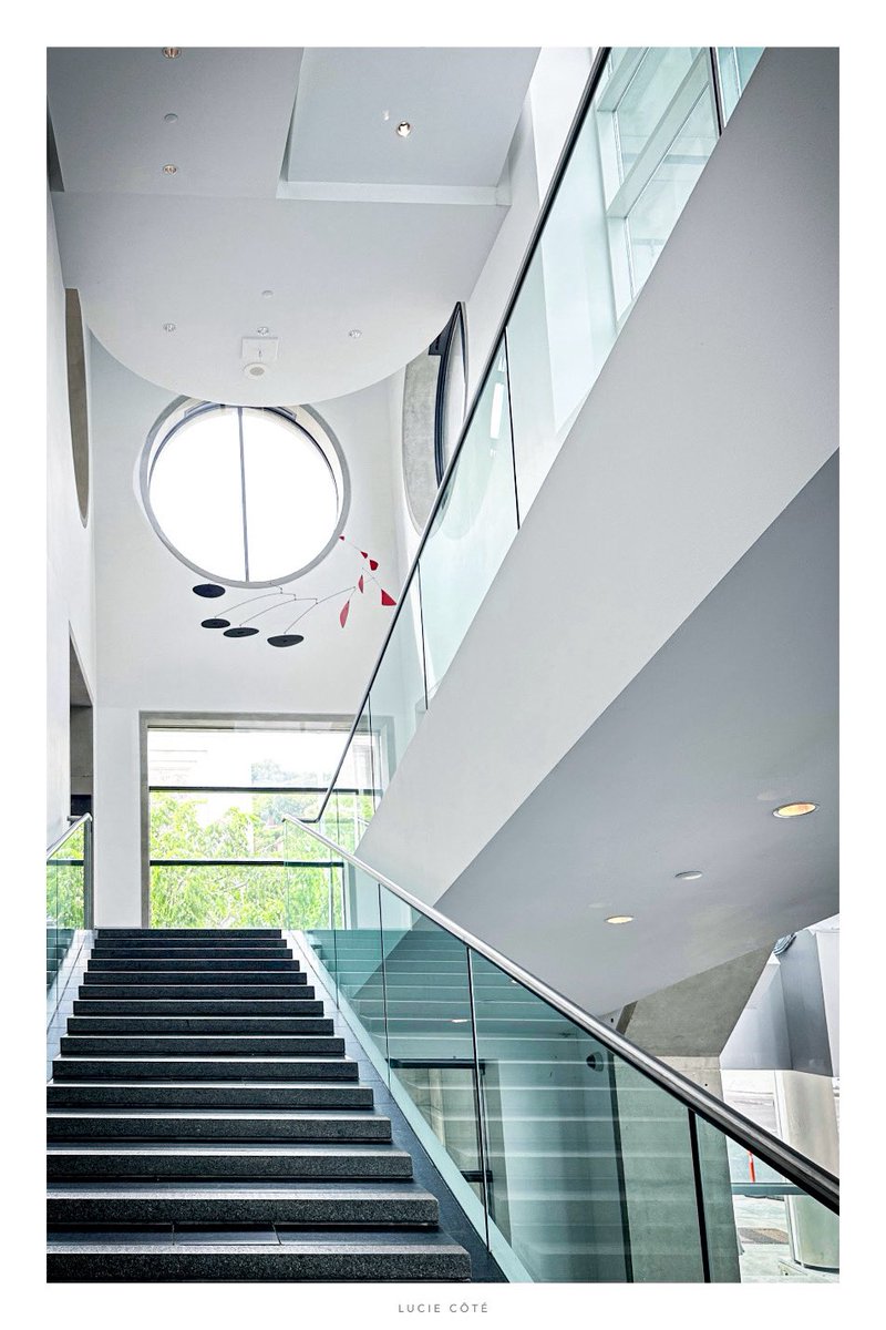 lucote's tweet photo. Musée des Beaux-Arts
Montréal
#architecture #escaliers #mbam #musées #montréal https://t.co/c4ilg0R5sW