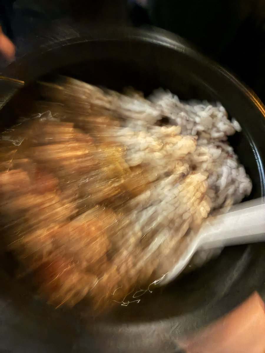 骨屋のカレーめちゃくちゃ美味しかった、お茶漬けに近い