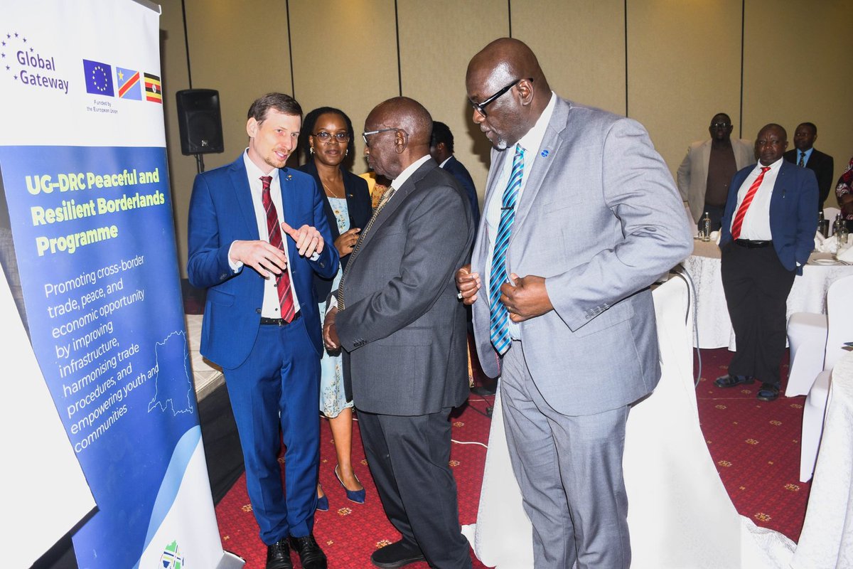 FMwebesa1's tweet image. Officiated at the launch of the 'Uganda -DRC Peaceful & Resilient Borderlands Programme' that aims at enhancing cross border Trade between Uganda & DRC @UNOCHA_DRC @GovUganda @ubctvuganda @JanSadek @CokeHamilton
@TradeMarkAfrica @EUinUG @mia_uga @DCICU @PSF_Uganda
@Eleanor_Flav