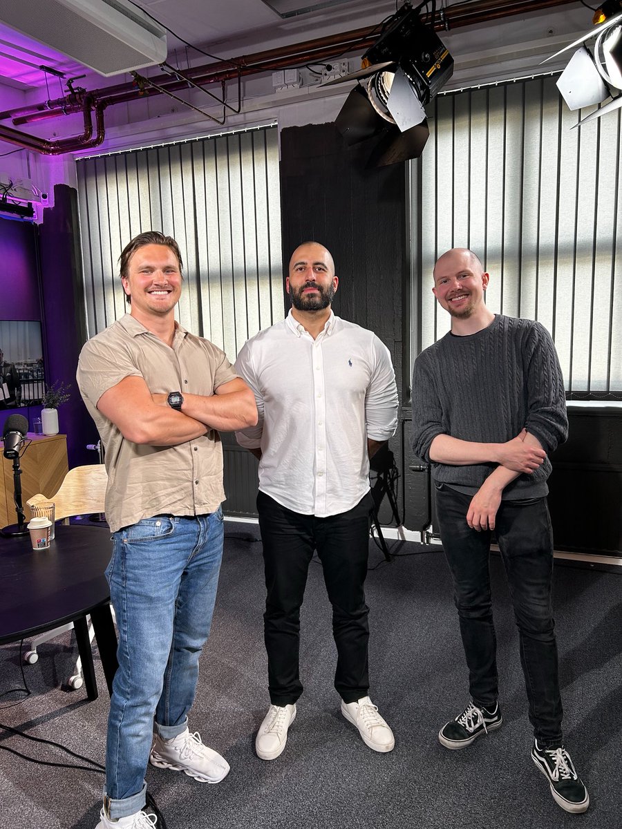 Gästade Oskyddat samtal för att prata om hotet från Iran och förklara varför Israelkritiker har begränsat kognitiva förmåga.

Se samtalet på YouTube eller lyssna där poddar finns.