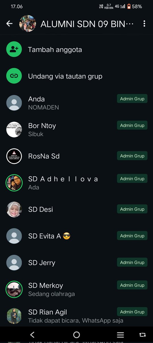 <a href="/bacottetanggaid/">Bacot Tetangga</a> Pas liat videonya kek kenal gak asing &amp; langsung buka WAG, pas scroll kebawah ternyata bener "Desi Arisandi" teman satukelas SD yang sekarang jadi ibu guru. Salah satu teman paling sabar, pintar, ramah, baik, gak neko-neko yg pernah gue kenal. Stay humble bu guru Desi 🫡