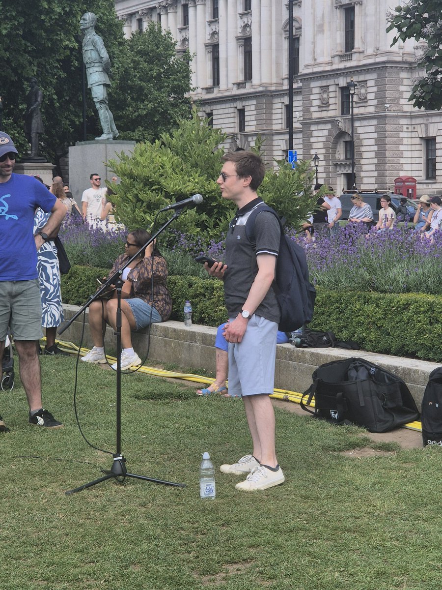 .<a href="/TomRebair/">Tom Rebair</a>:

'Nobody can see the pain and suffering which goes on inside your head when you have an eating disorder. 

Food should be enjoyable, it shouldn't be a fear. It shouldn't make you scared'

We need change. GPs need training. ' #DumpTheScales