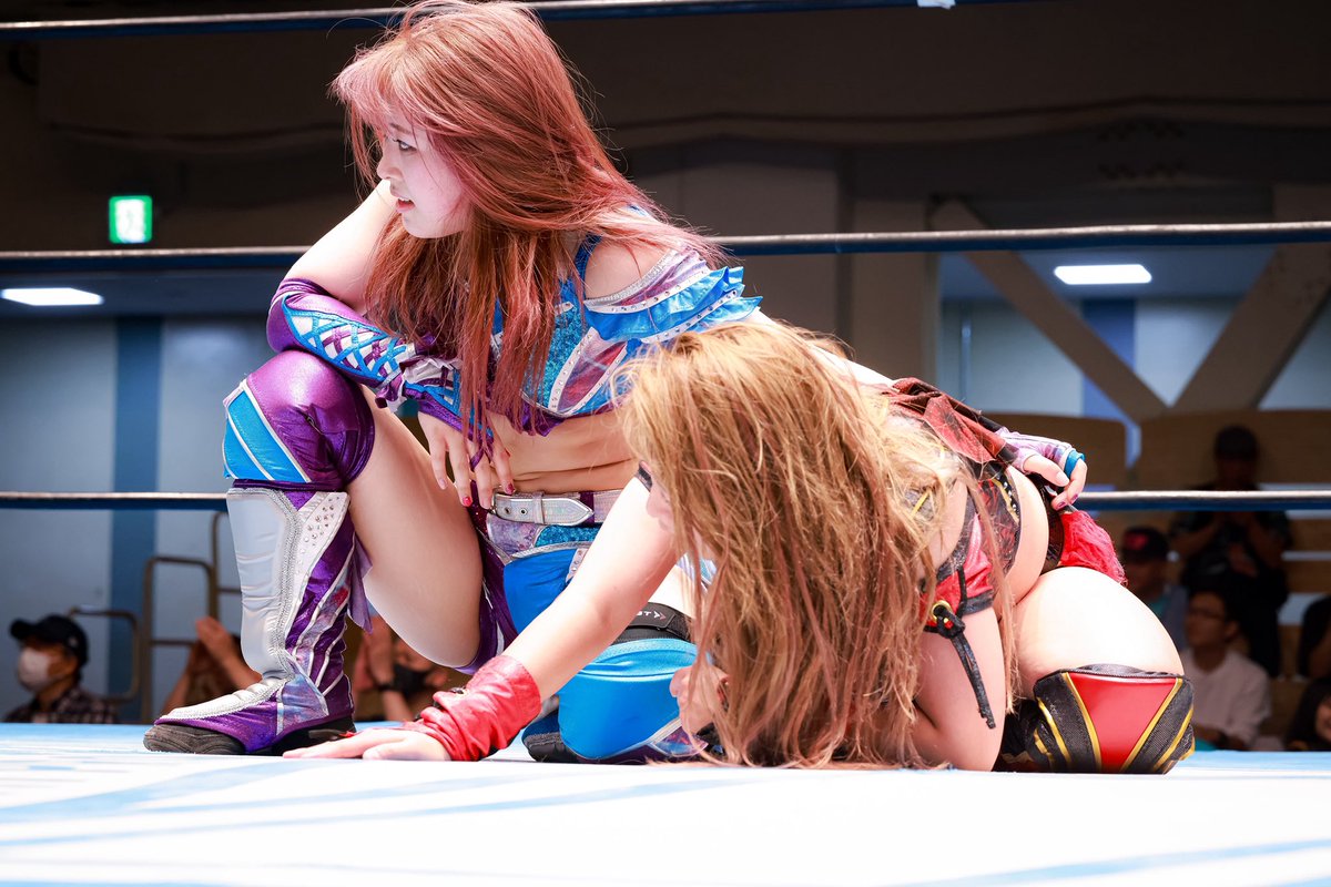 後楽園大会ありがとうございました。
ラスエゴ強かった。圧巻されてしまった部分もあった。

プリンクはタッグ戦線目指していきます。その時は自信を持って挑みたい。
でもまずは自分自身の実力をつけなきゃと今日強く思いました。
今日の試合を踏まえて作戦会議👊🏻
#プリンク #iceribbon