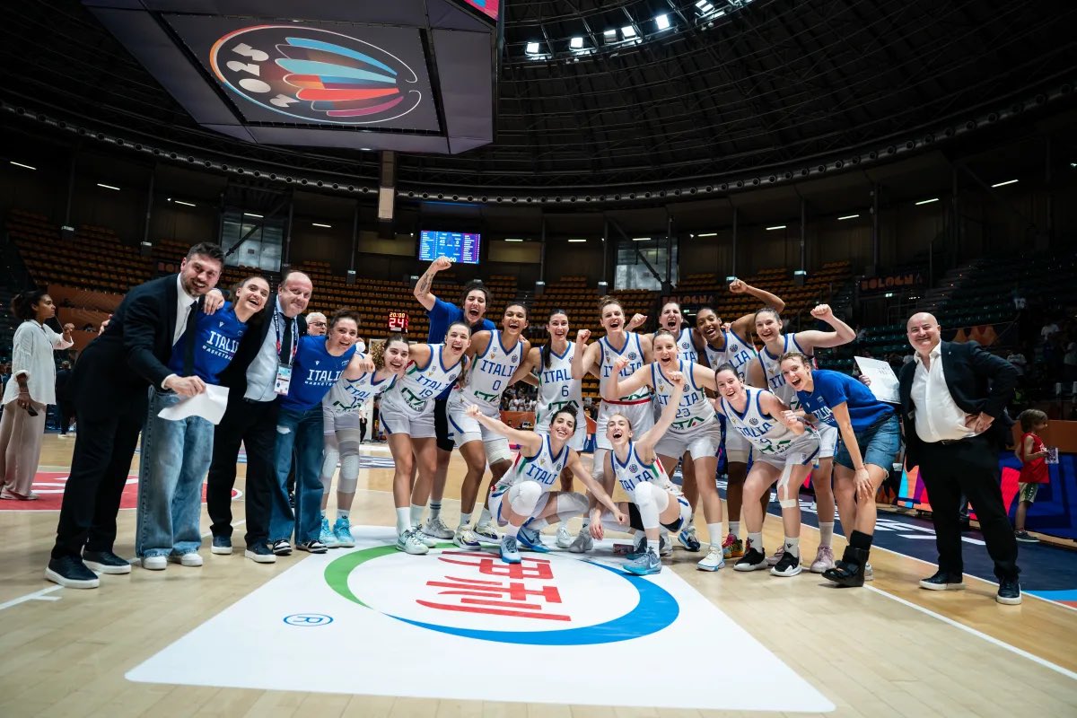 MENÚ AZULÓN DEL DIA 😉

🇮🇹 🆚 🇱🇹
📍Bolonia
⏰ 21h
📺 Courtside 1891

💙Laura Spreafico